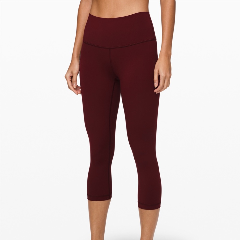 Lululemon wunder under high rise crop 21” GARNET